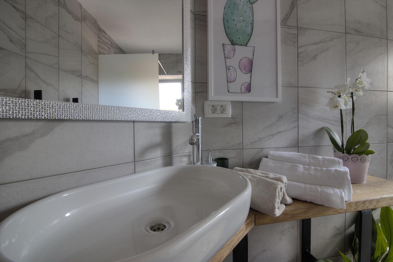 Apartments Lola Senj  Ngoại thất bức ảnh