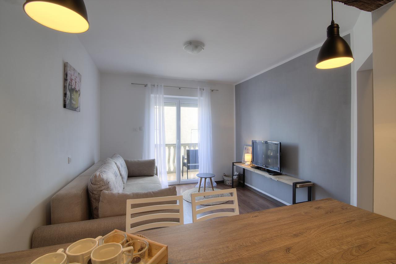 Apartments Lola Senj  Ngoại thất bức ảnh