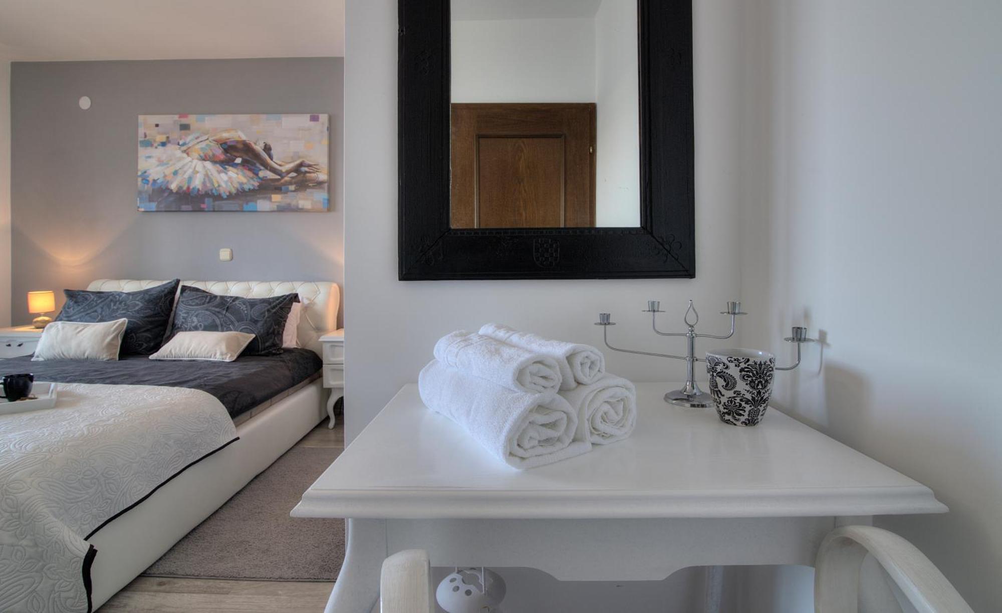 Apartments Lola Senj  Ngoại thất bức ảnh