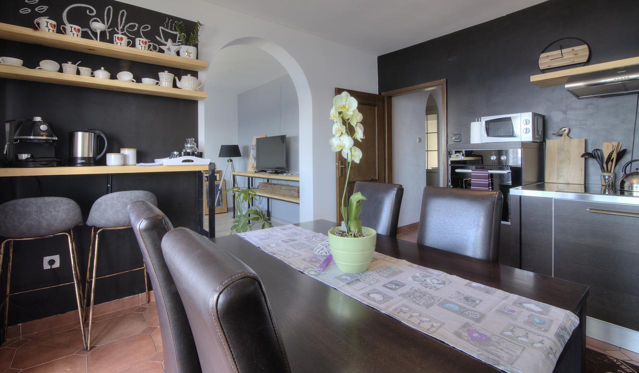 Apartments Lola Senj  Ngoại thất bức ảnh