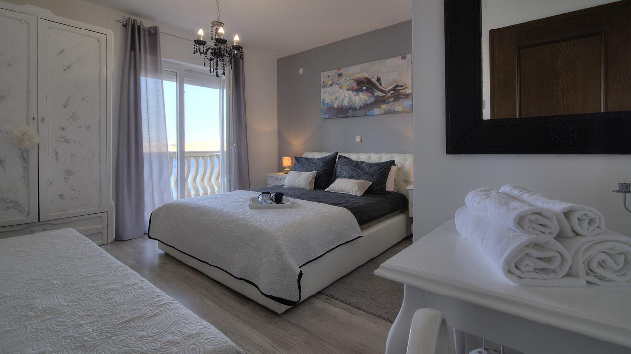 Apartments Lola Senj  Ngoại thất bức ảnh